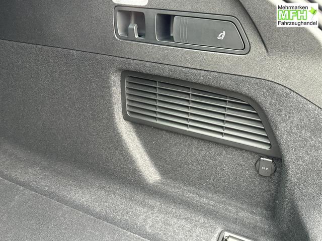 Audi / A5 Avant / / / / AHK+KAMERA+EL. HECKKL.+NAVI+SHZ+17 LM