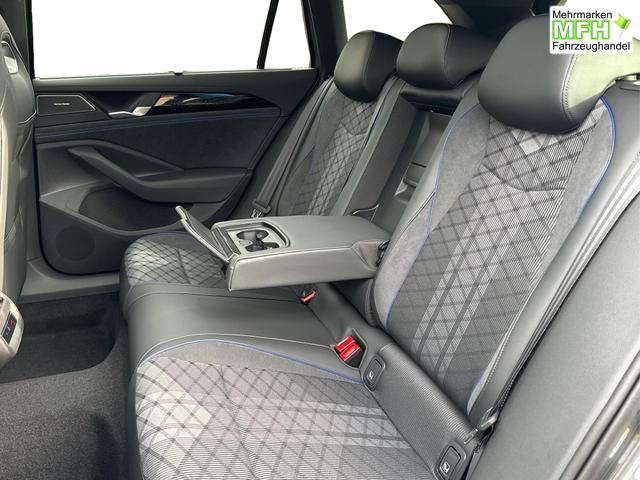 Volkswagen / Passat Variant / Grau / / / 4WD+AHK+PANO+HARMAN+19+BLACK STYLE, Beispielbilder, ggf. teilweise mit Sonderausstattung