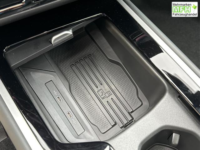 Volkswagen / Passat Variant / Grau / / / 4WD+AHK+PANO+HARMAN+19+BLACK STYLE, Beispielbilder, ggf. teilweise mit Sonderausstattung