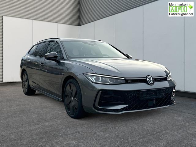 Volkswagen / Passat Variant / Grau / / / 4WD+AHK+PANO+HARMAN+19+BLACK STYLE, Beispielbilder, ggf. teilweise mit Sonderausstattung
