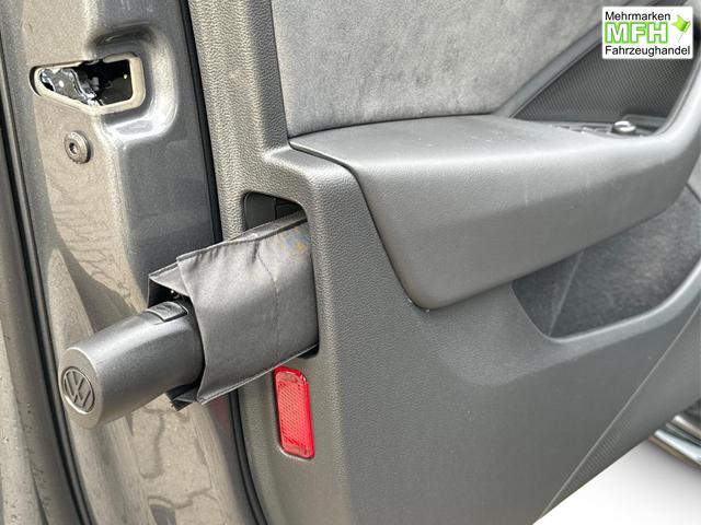 Volkswagen / Passat Variant / Grau / / / 4WD+AHK+PANO+HARMAN+19+BLACK STYLE, Beispielbilder, ggf. teilweise mit Sonderausstattung