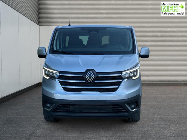 Renault / Trafic / / / / 