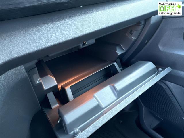 Renault / Trafic / / / / 