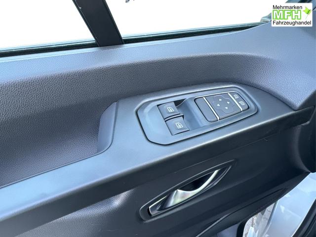 Renault / Trafic / / / / 