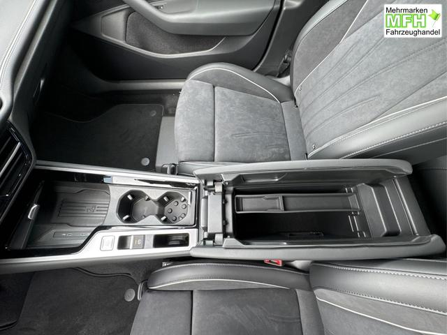 Volkswagen / Passat Variant / Grau / / / DSG+NAVI+MATRIX+MASSAGE+ACC+KAMERA, Beispielbilder, ggf. teilweise mit Sonderausstattung