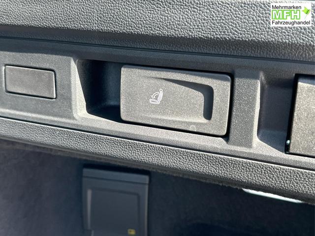 Volkswagen / Passat Variant / / / / DSG+NAVI+MATRIX+MASSAGE+ACC+KAMERA