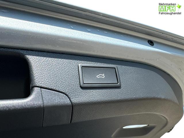 Volkswagen / Passat Variant / / / / DSG+NAVI+MATRIX+MASSAGE+ACC+KAMERA