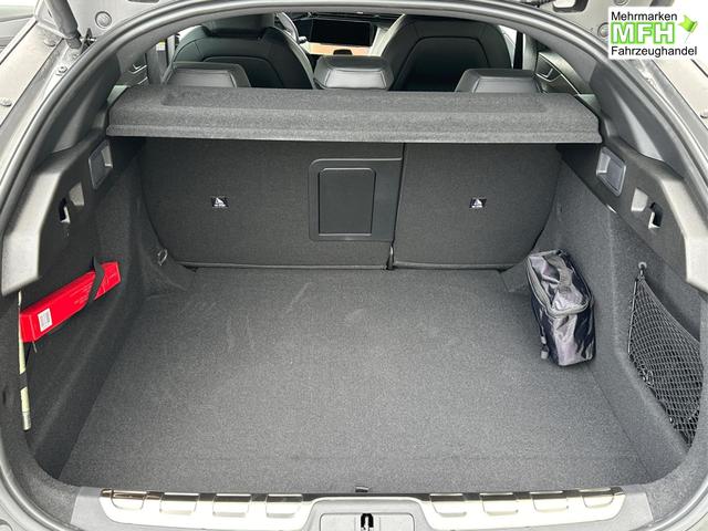 Peugeot / 408 / / / / 