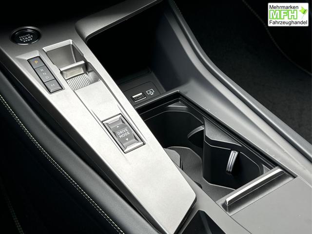 Peugeot / 408 / / / / 