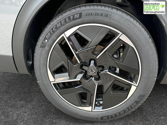 Peugeot / 408 / / / / 