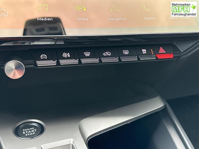 Peugeot / 408 / / / / 