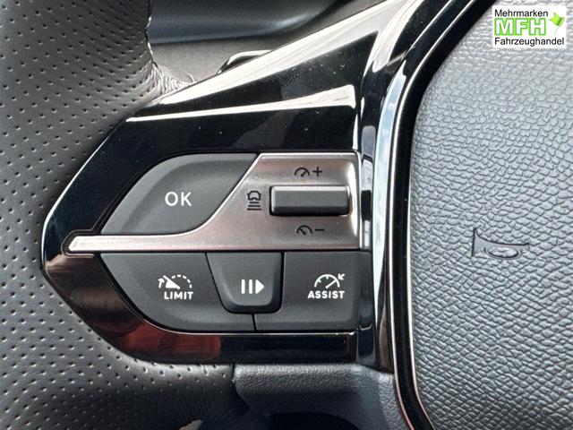 Peugeot / 408 / / / / 