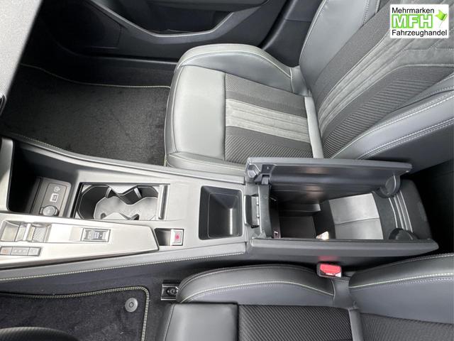 Peugeot / 408 / / / / 