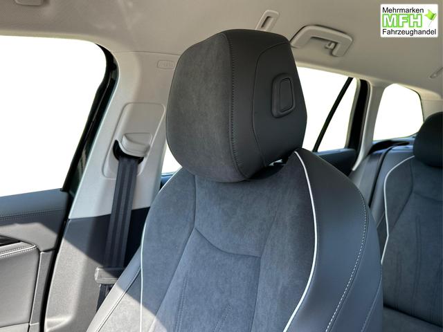 Volkswagen / Passat Variant / Schwarz / / / DSG+AHK+NAVI+MATRIX+MASSAGE+ACC+KAMERA