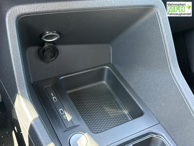 Volkswagen / Caddy / / / / LANE ASSIST+CAM+SHZ+KLIMA+GJR+GRA