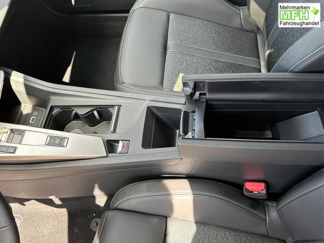 Peugeot / 308 SW / Wei&szlig; / / / EAT8+SHZ+AGR+KAMERA+ACC+KLIMA+LED+PDC+17 ALU