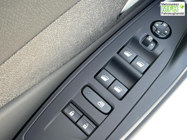 Peugeot / 308 SW / Wei&szlig; / / / EAT8+SHZ+AGR+KAMERA+ACC+KLIMA+LED+PDC+17 ALU