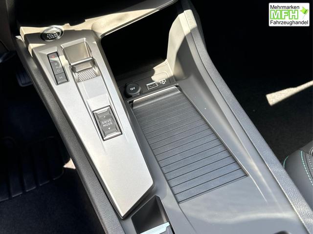 Peugeot / 308 SW / Wei&szlig; / / / EAT8+SHZ+AGR+KAMERA+ACC+KLIMA+LED+PDC+17 ALU