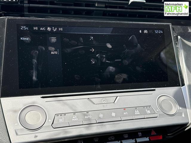 Peugeot / 308 SW / Wei&szlig; / / / EAT8+SHZ+AGR+KAMERA+ACC+KLIMA+LED+PDC+17 ALU