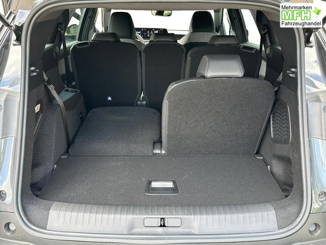 Peugeot / 5008 / Grau / / / e-DSC6+7 SITZE+NAVI+KAMERA+LED+19 ALU+KLIMA+PANORAMADISPLAY