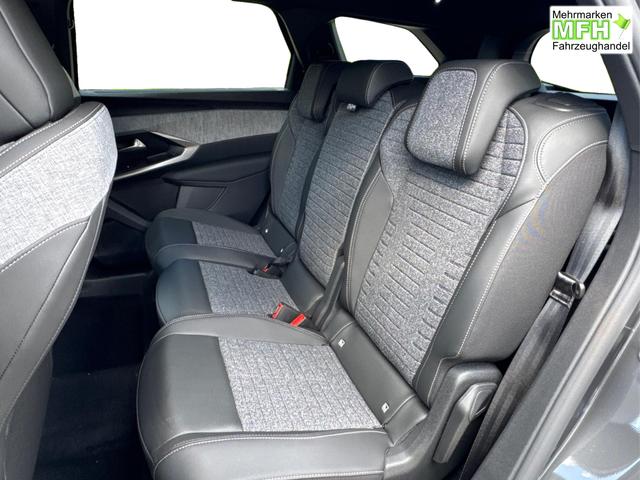 Peugeot / 5008 / Grau / / / e-DSC6+7 SITZE+NAVI+KAMERA+LED+19 ALU+KLIMA+PANORAMADISPLAY