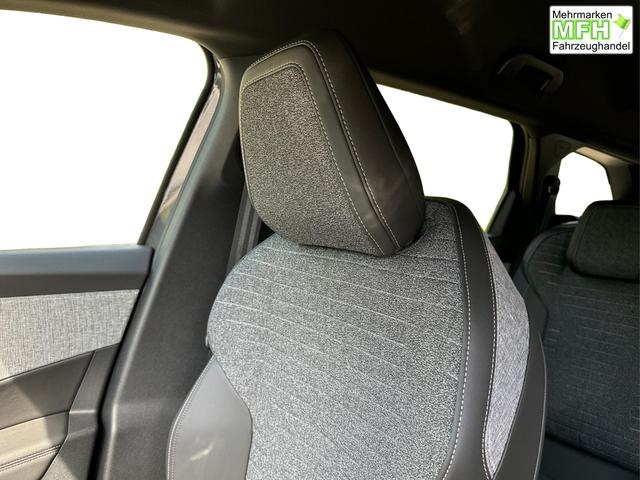 Peugeot / 5008 / Grau / / / e-DSC6+7 SITZE+NAVI+KAMERA+LED+19 ALU+KLIMA+PANORAMADISPLAY