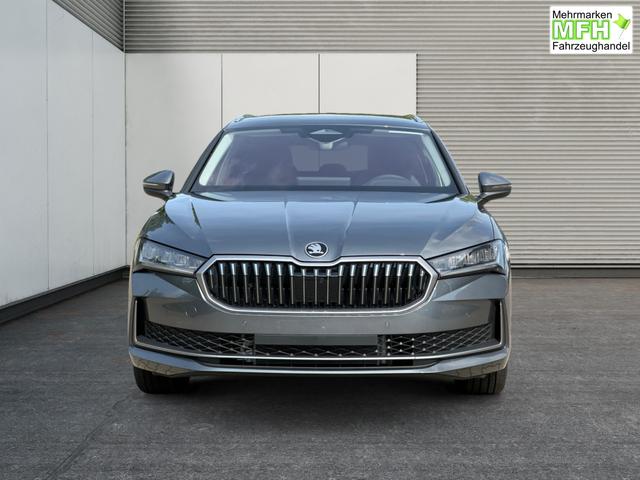 Skoda / Superb Combi / / / / DSG+4WD+NAVI+EL. HECKKL.+SHZ V+H