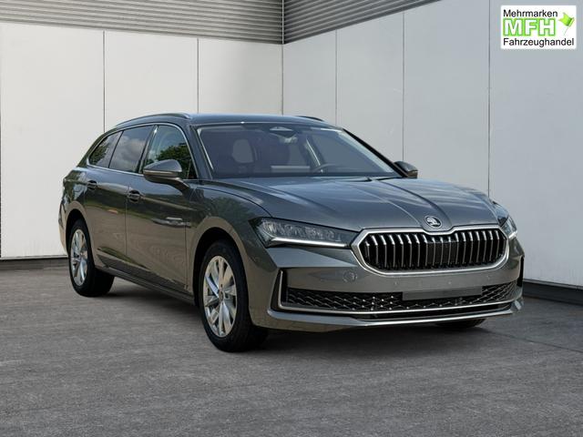 Skoda / Superb Combi / / / / DSG+4WD+NAVI+EL. HECKKL.+SHZ V+H