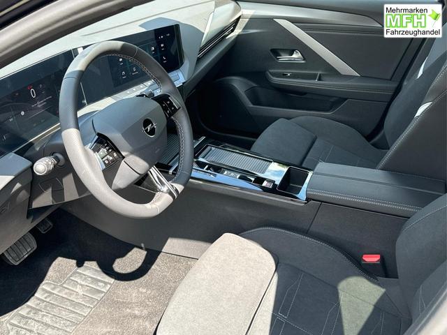 Opel / Astra Sports Tourer / / / / 