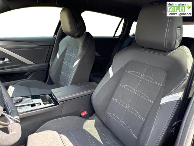 Opel / Astra Sports Tourer / / / / 