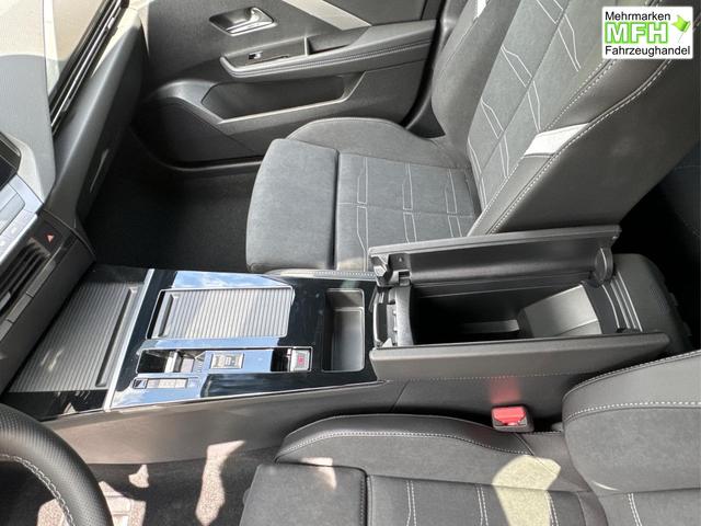 Opel / Astra Sports Tourer / / / / 