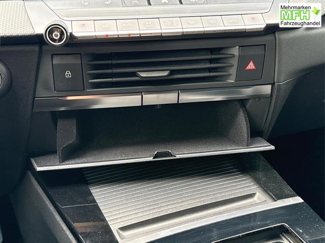 Opel / Astra Sports Tourer / / / / 