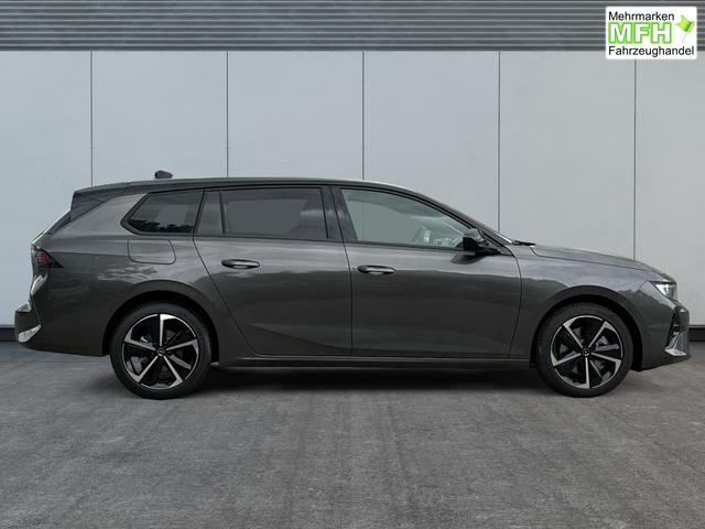 Opel / Astra Sports Tourer / / / / 