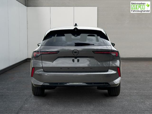 Opel / Astra Sports Tourer / / / / 