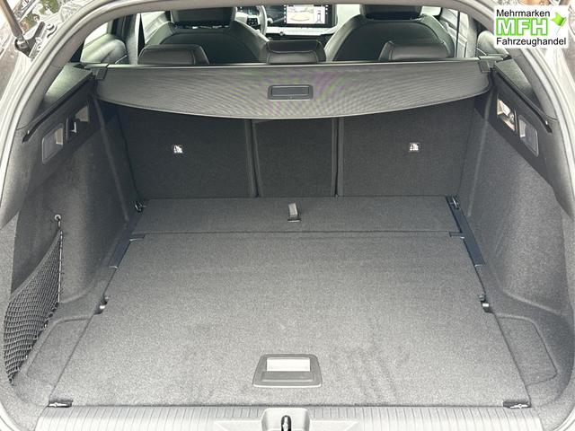 Opel / Astra Sports Tourer / / / / 