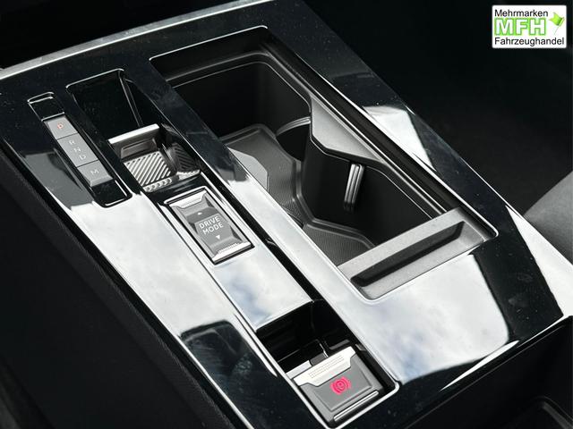 Opel / Astra Sports Tourer / / / / 