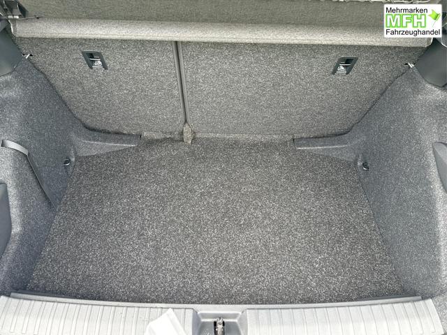 Skoda / Kamiq / Grau / / / DSG+ACC+SHZ+RFK+PDC+KESSY+SUNSET