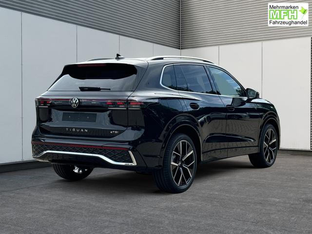 Volkswagen / Tiguan / Schwarz / / / DSG+HARMAN+20 ALU+MATRIX+MASSAGE+ACC+KAMERA