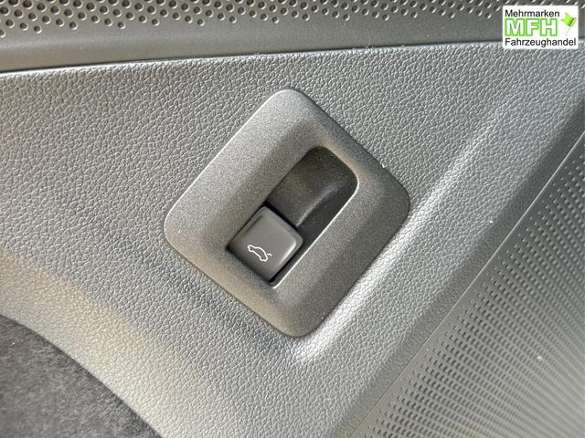 Volkswagen / Tiguan / Schwarz / / / DSG+HARMAN+20 ALU+MATRIX+MASSAGE+ACC+KAMERA