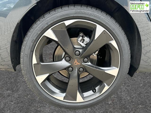 Cupra / Leon Sportstourer / Grau / / / ST DSG+AHK+NAVI+KAMERA+EL. HECKKL.