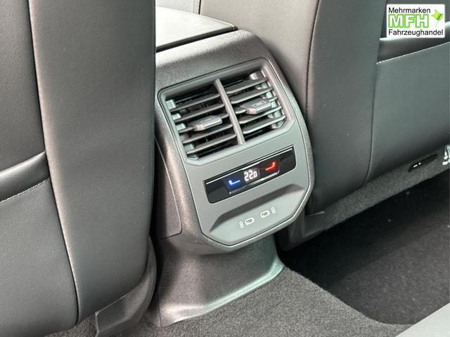 Cupra / Leon Sportstourer / Grau / / / ST DSG+AHK+NAVI+KAMERA+EL. HECKKL.