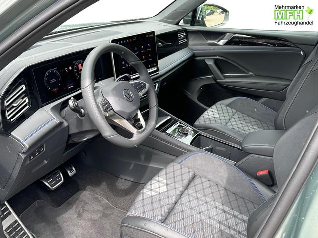 Volkswagen / Tiguan / Gr&uuml;n / / / DSG+AHK+HUD+NAVI+MATRIX+EL. HECK.+20 ALU
