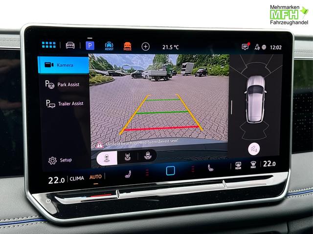 Volkswagen / Tiguan / Gr&uuml;n / / / DSG+AHK+HUD+NAVI+MATRIX+EL. HECK.+20 ALU