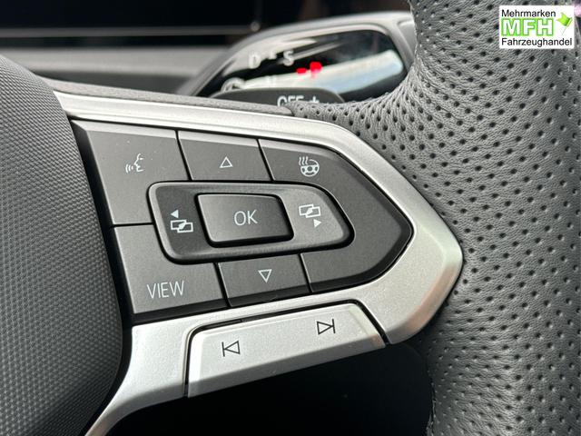 Volkswagen / Tiguan / Gr&uuml;n / / / DSG+AHK+HUD+NAVI+MATRIX+EL. HECK.+20 ALU