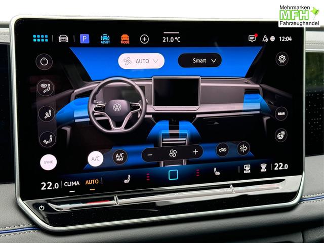Volkswagen / Tiguan / Gr&uuml;n / / / DSG+AHK+HUD+NAVI+MATRIX+EL. HECK.+20 ALU
