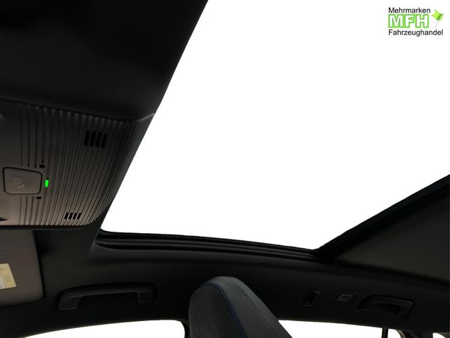 Volkswagen / Tiguan / Gr&uuml;n / / / DSG+AHK+HUD+NAVI+MATRIX+EL. HECK.+20 ALU