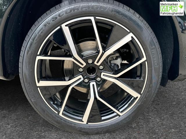 Volkswagen / Tiguan / Gr&uuml;n / / / DSG+AHK+HUD+NAVI+MATRIX+EL. HECK.+20 ALU