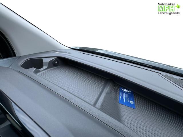 Volkswagen / T7 Caravelle / / / / KR AHK+MATRIX+NAVI+SOUND+ACC+SHZ+KAMERA+PDC