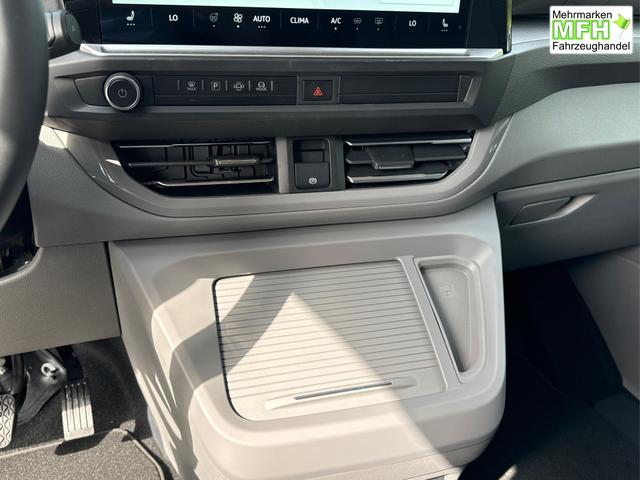 Volkswagen / T7 Caravelle / / / / KR+ MATRIX-LED+NAVI.+ SHZ+KAMERA+ PDC