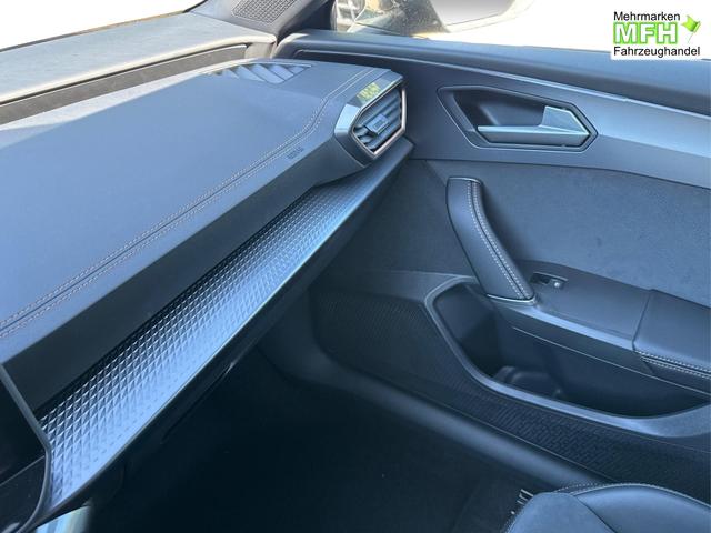 Cupra / Leon Sportstourer / Blau / / / VZ ST NAVI+KAMERA+EL.HECKKL.+ACC+19ALU